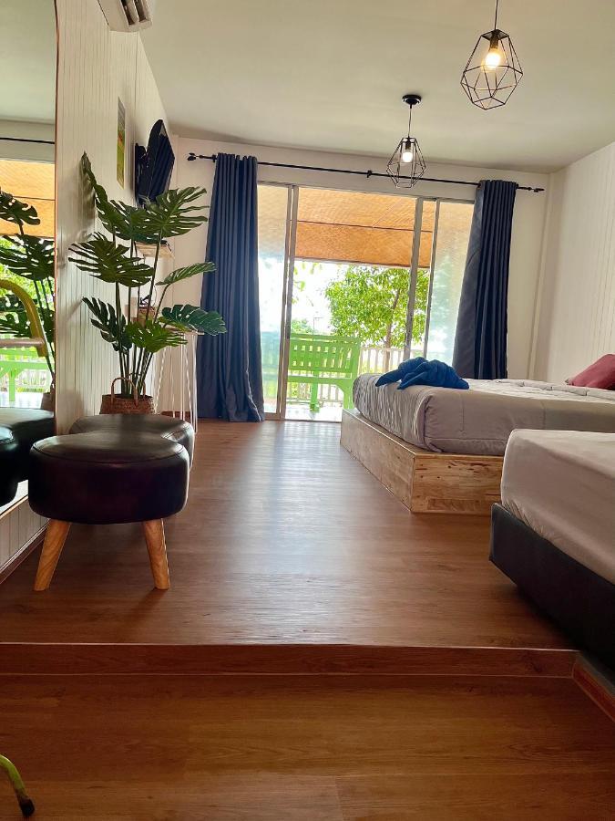 Insook Ko Larn Resort Екстериор снимка